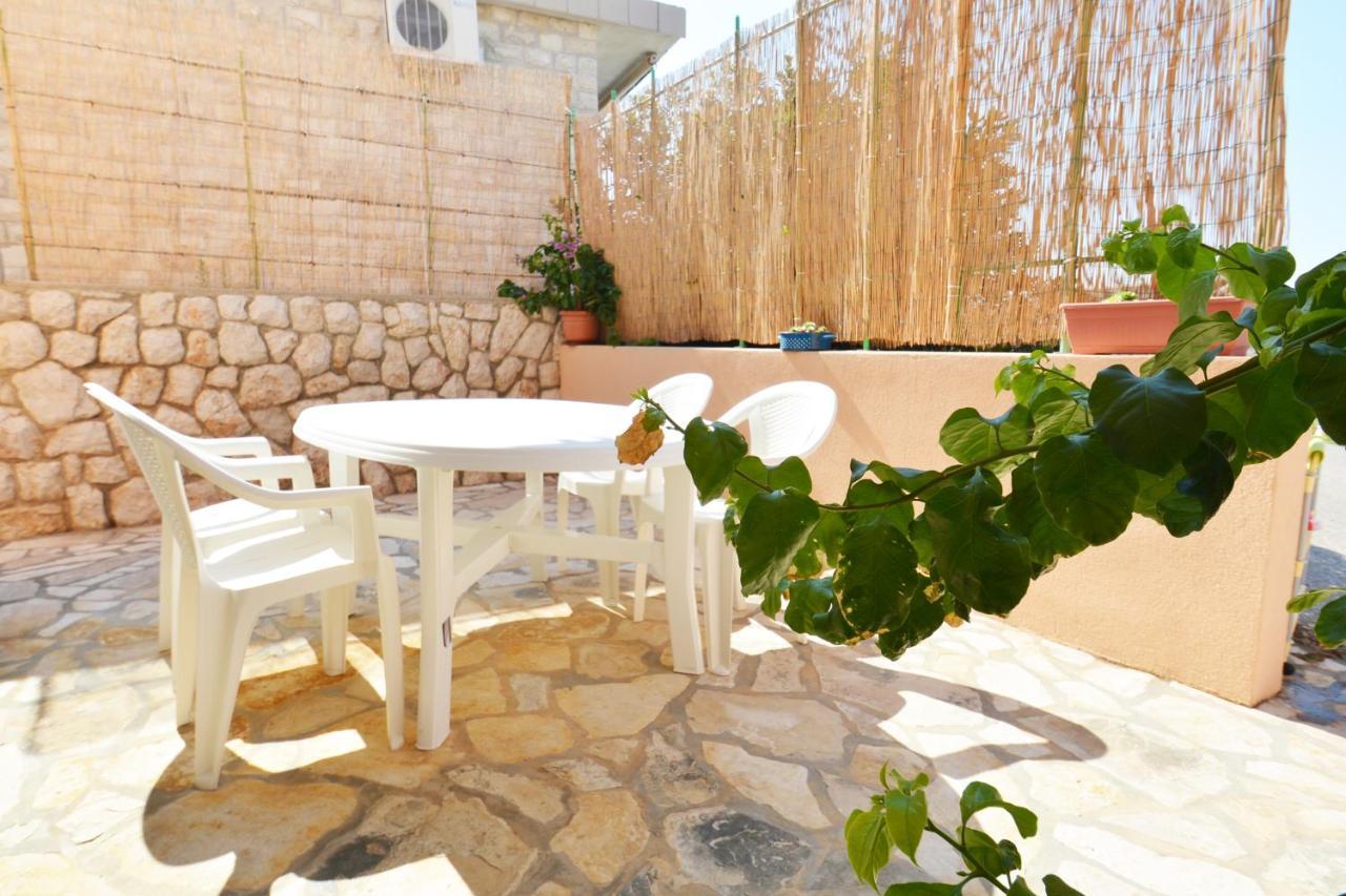 Apartments Barbati Kustići 외부 사진