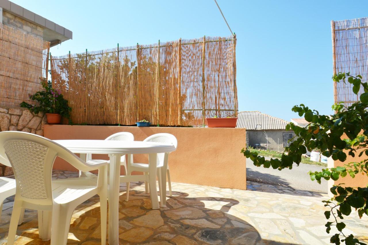 Apartments Barbati Kustići 외부 사진