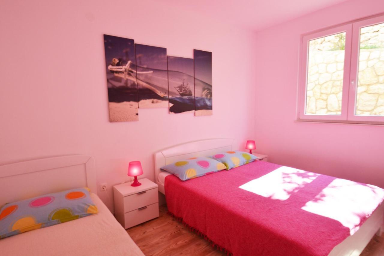 Apartments Barbati Kustići 외부 사진