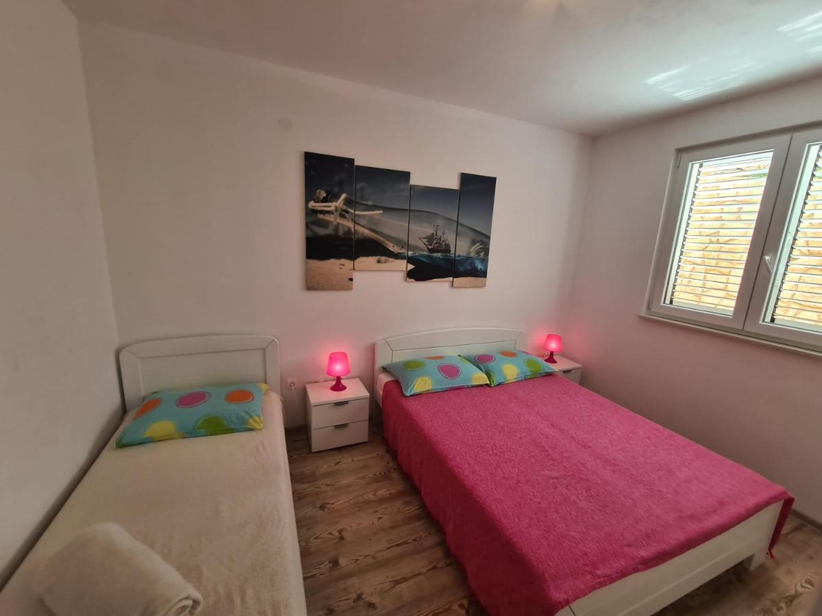 Apartments Barbati Kustići 외부 사진