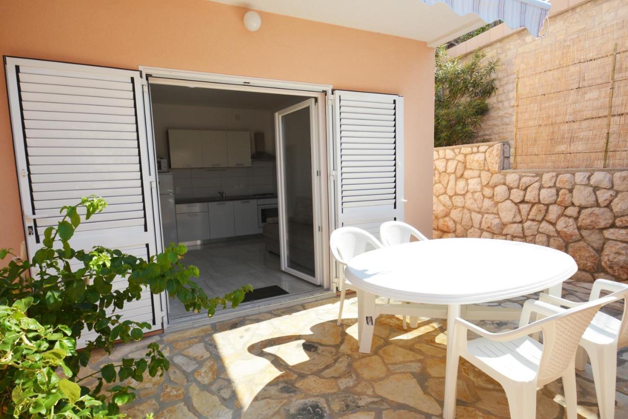 Apartments Barbati Kustići 외부 사진