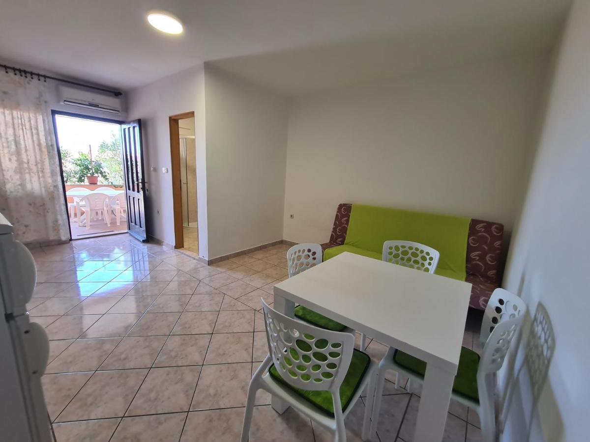 Apartments Barbati Kustići 외부 사진
