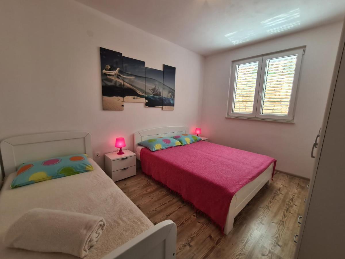 Apartments Barbati Kustići 외부 사진