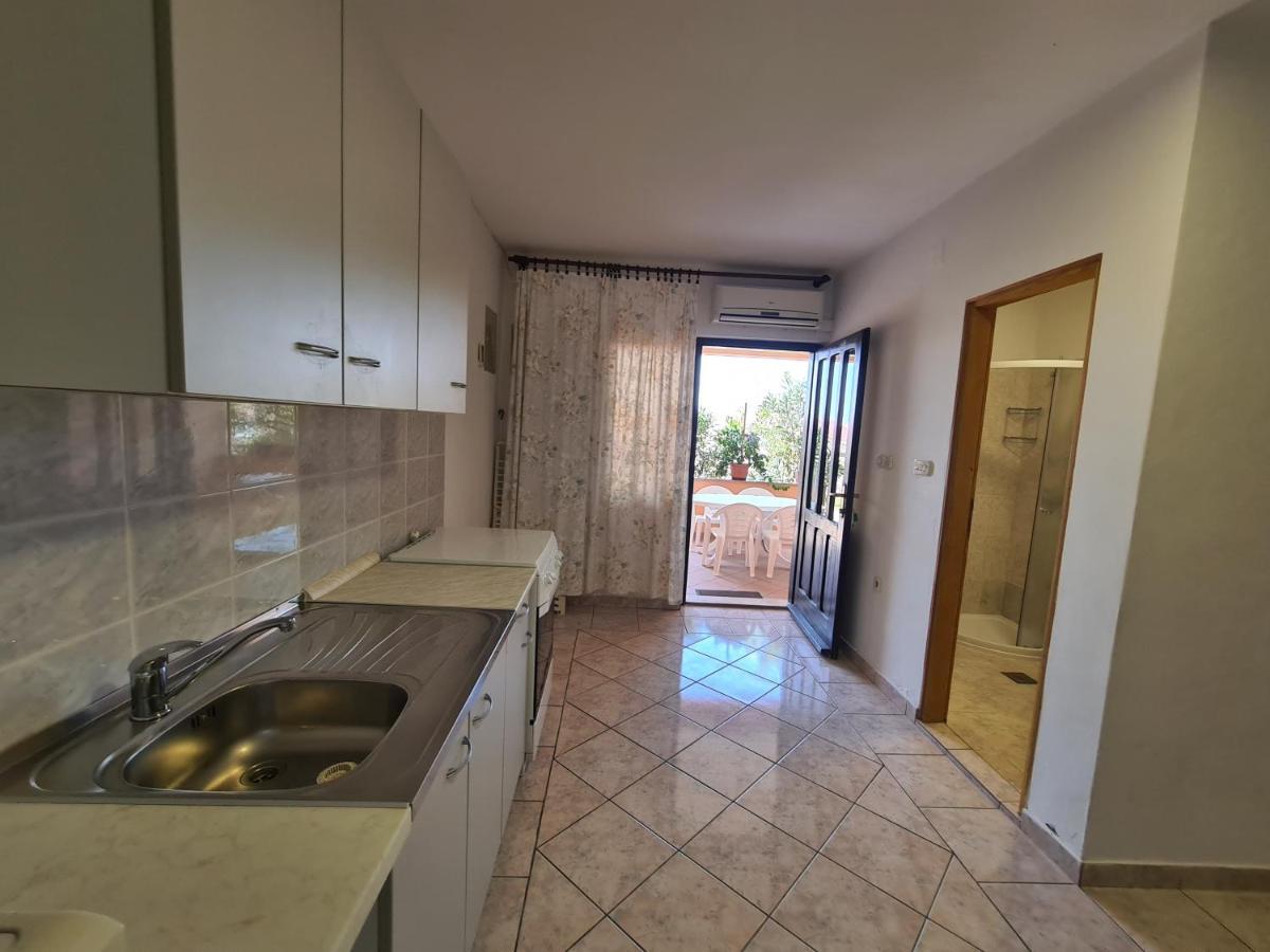 Apartments Barbati Kustići 외부 사진