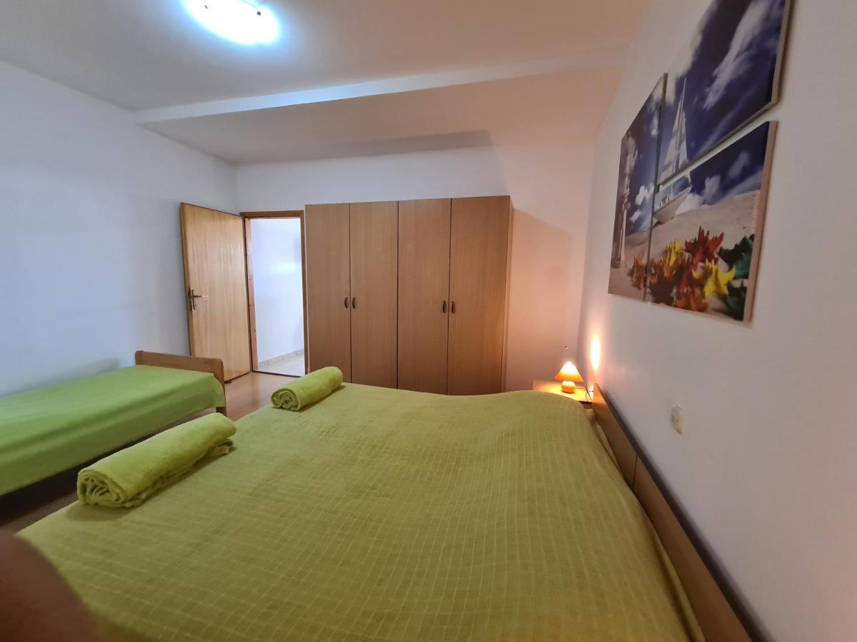Apartments Barbati Kustići 외부 사진
