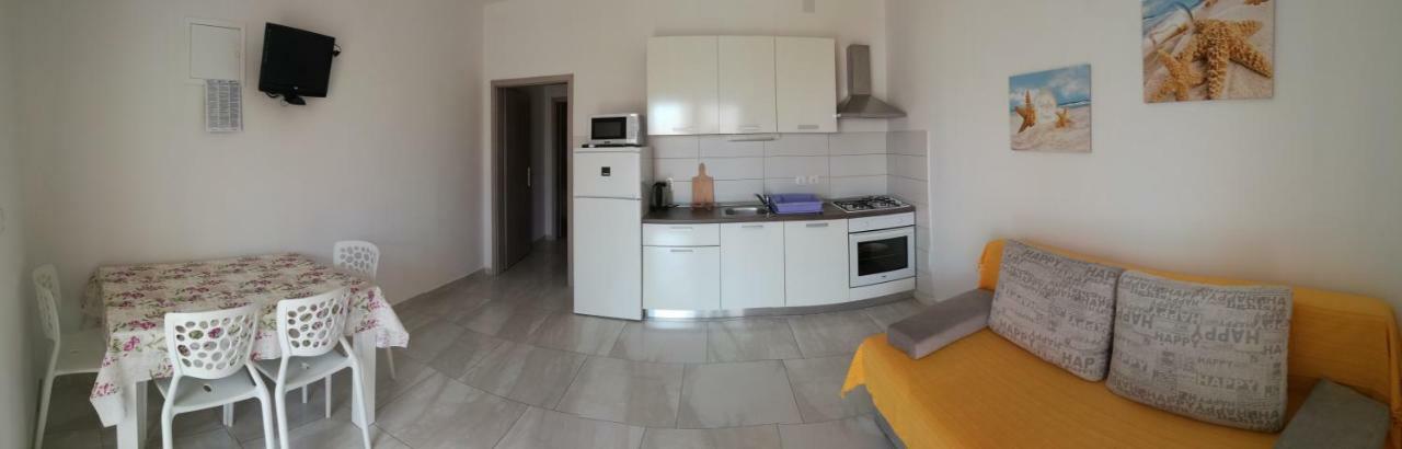 Apartments Barbati Kustići 외부 사진
