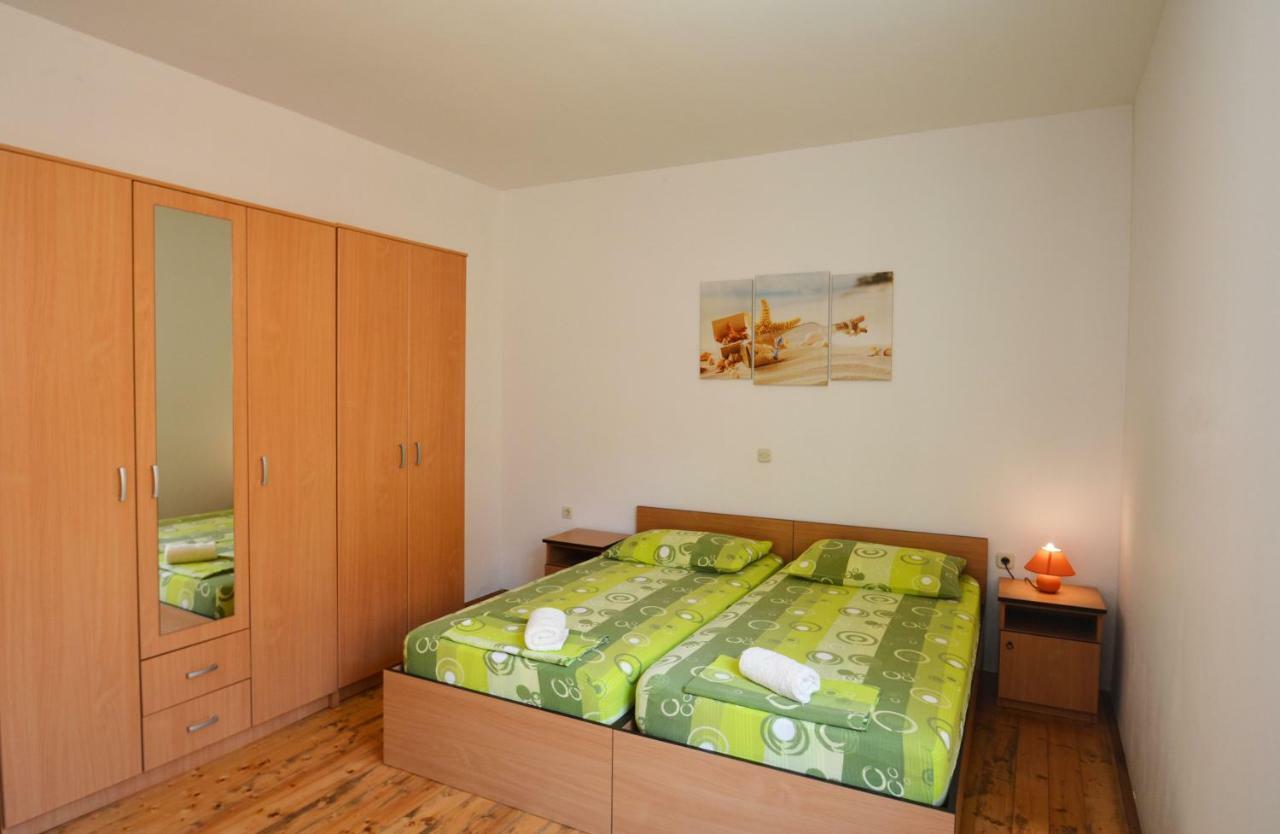 Apartments Barbati Kustići 외부 사진