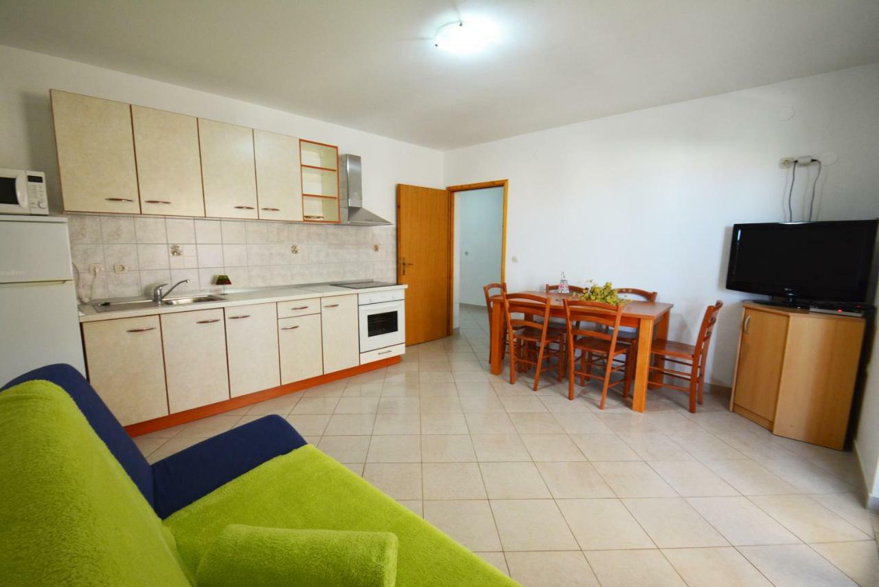 Apartments Barbati Kustići 외부 사진